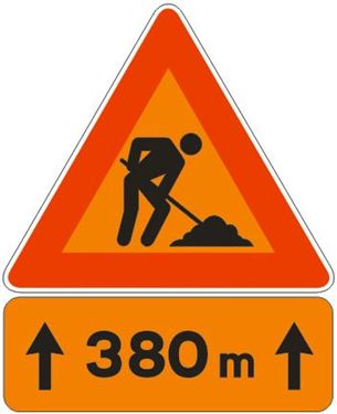 Дополнителната табла поставена под сообраќајниот знак означува: